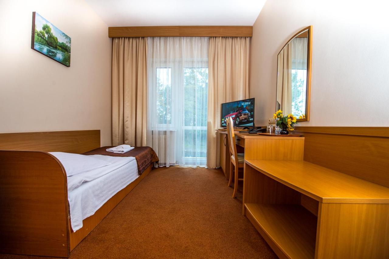 Hotel Nad Pisą Pisz Buitenkant foto