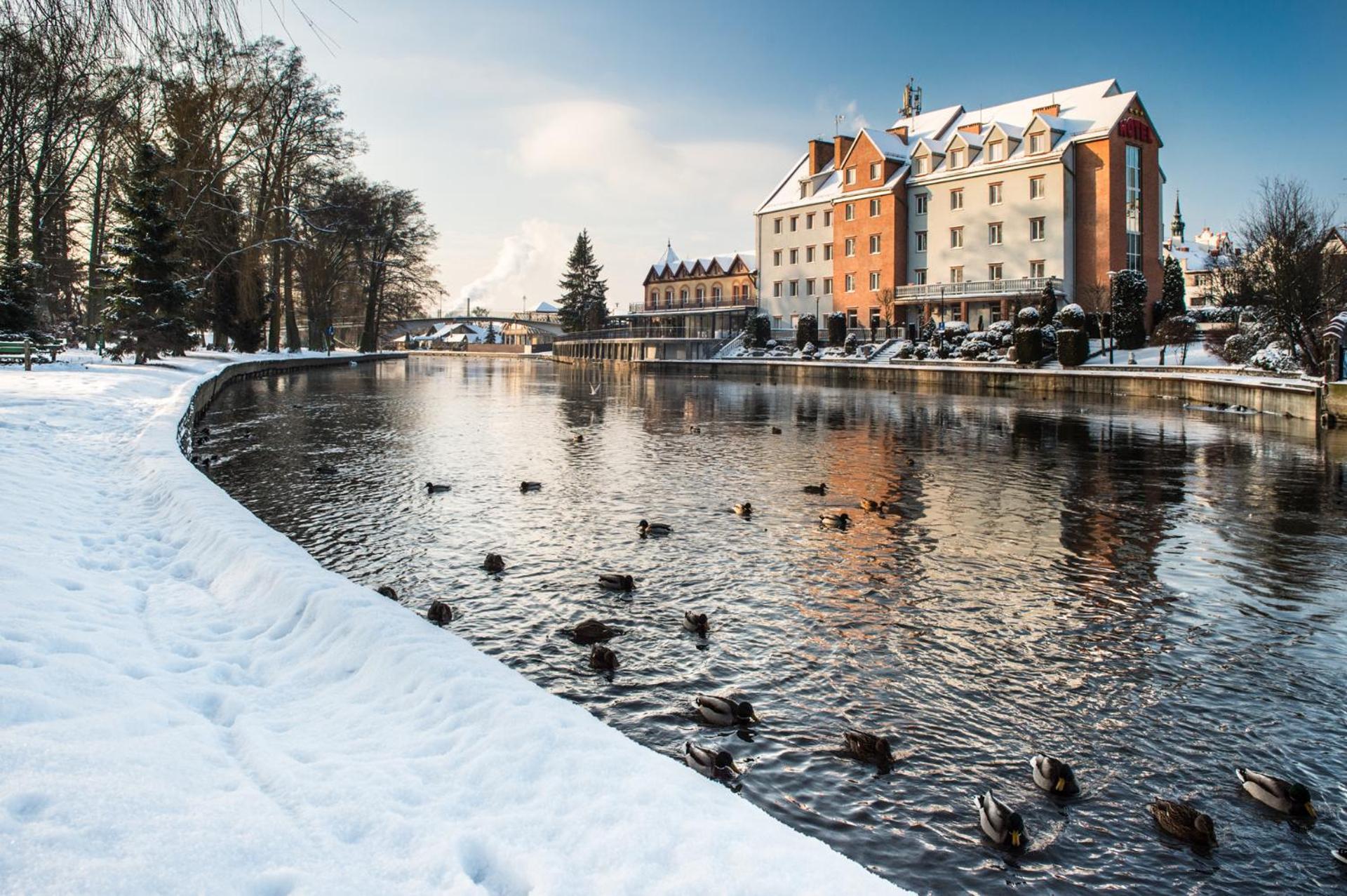 Hotel Nad Pisą Pisz Buitenkant foto