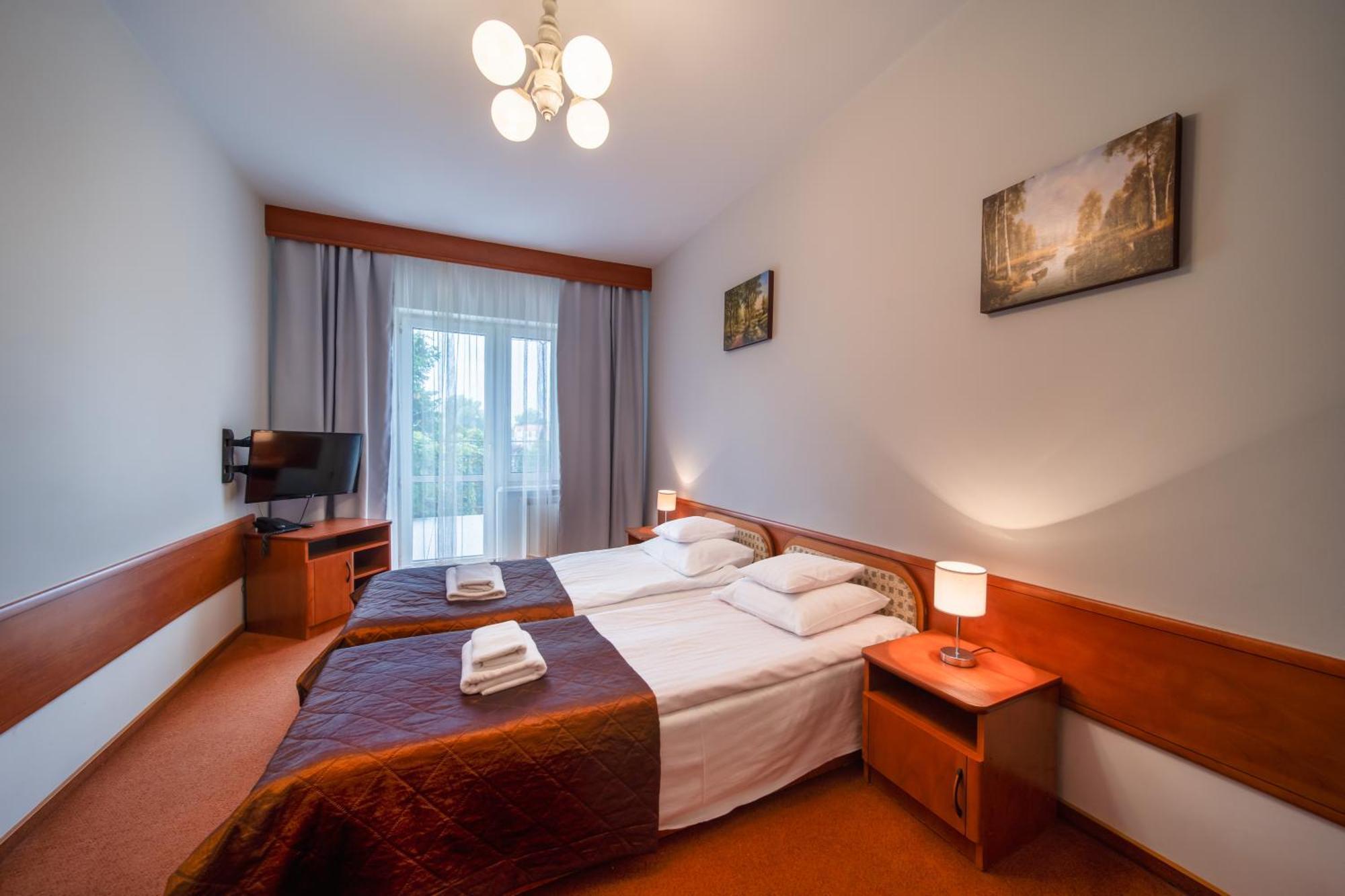 Hotel Nad Pisą Pisz Buitenkant foto